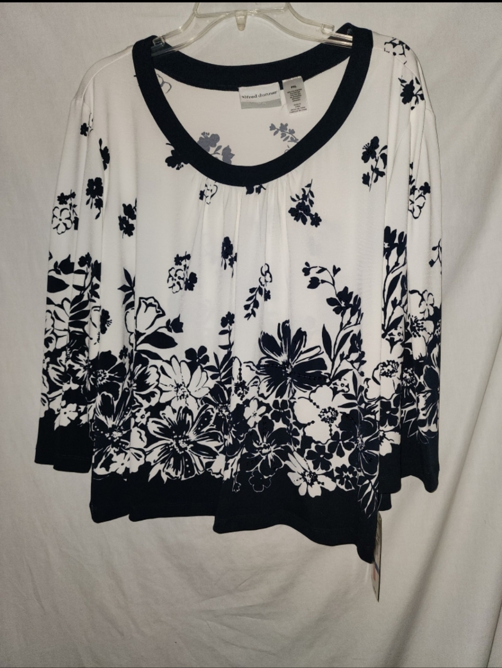 Alfred dunner womens petite size xlarge white navy blue floral top